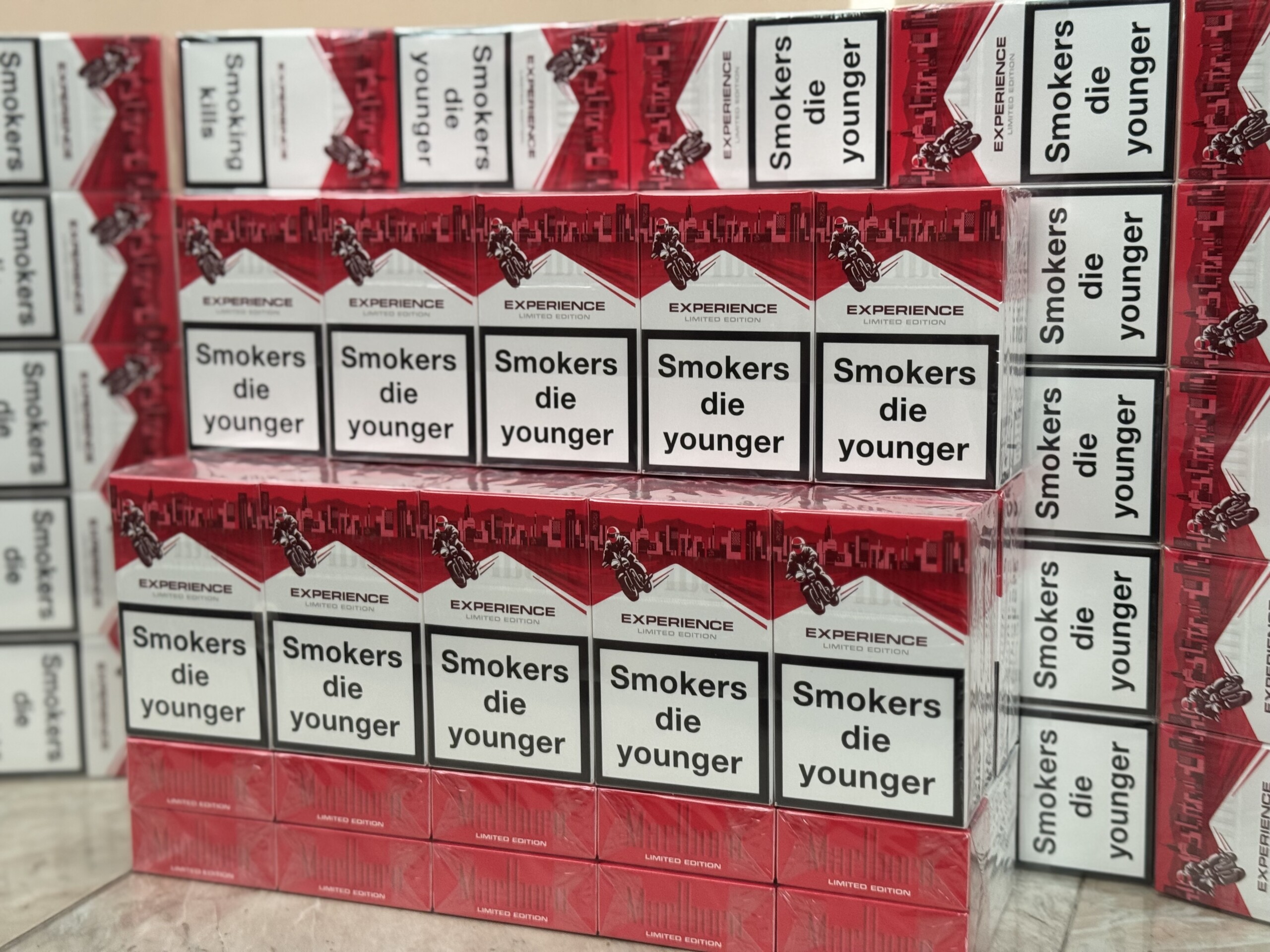 Marlboro KS Red (мотоцикл) 3 Marlboro KS Red (мотоцикл) — изображение 3